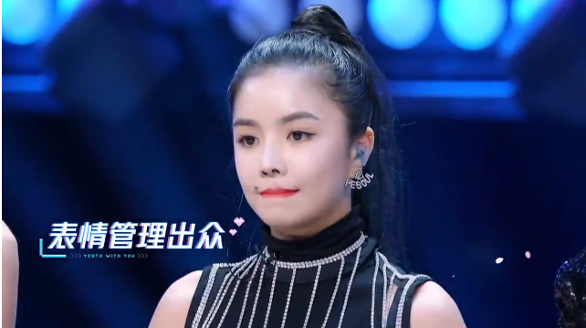 这位身高不过150+的爆炸甜心，成为碾压娱乐圈御姐高妹的第一