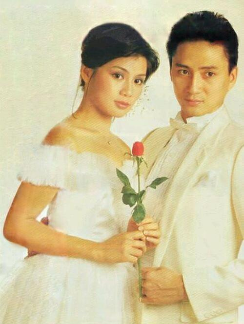 1985年凌晨,翁美玲穿红衣死在沙发,双脚臃肿,尸体被裹5层