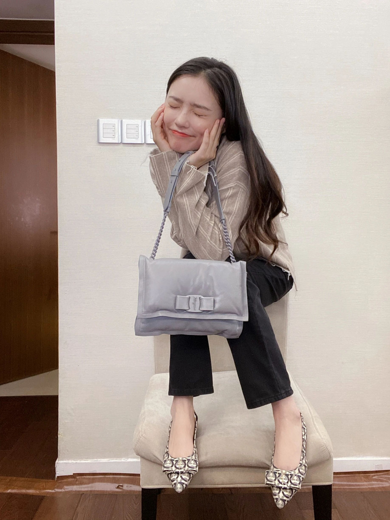 每個女孩都想擁有的Ferragamo蝴蝶結(jié)鞋子,可以“上身”