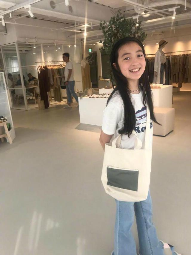 夏克立晒夏天近照骄傲炫耀