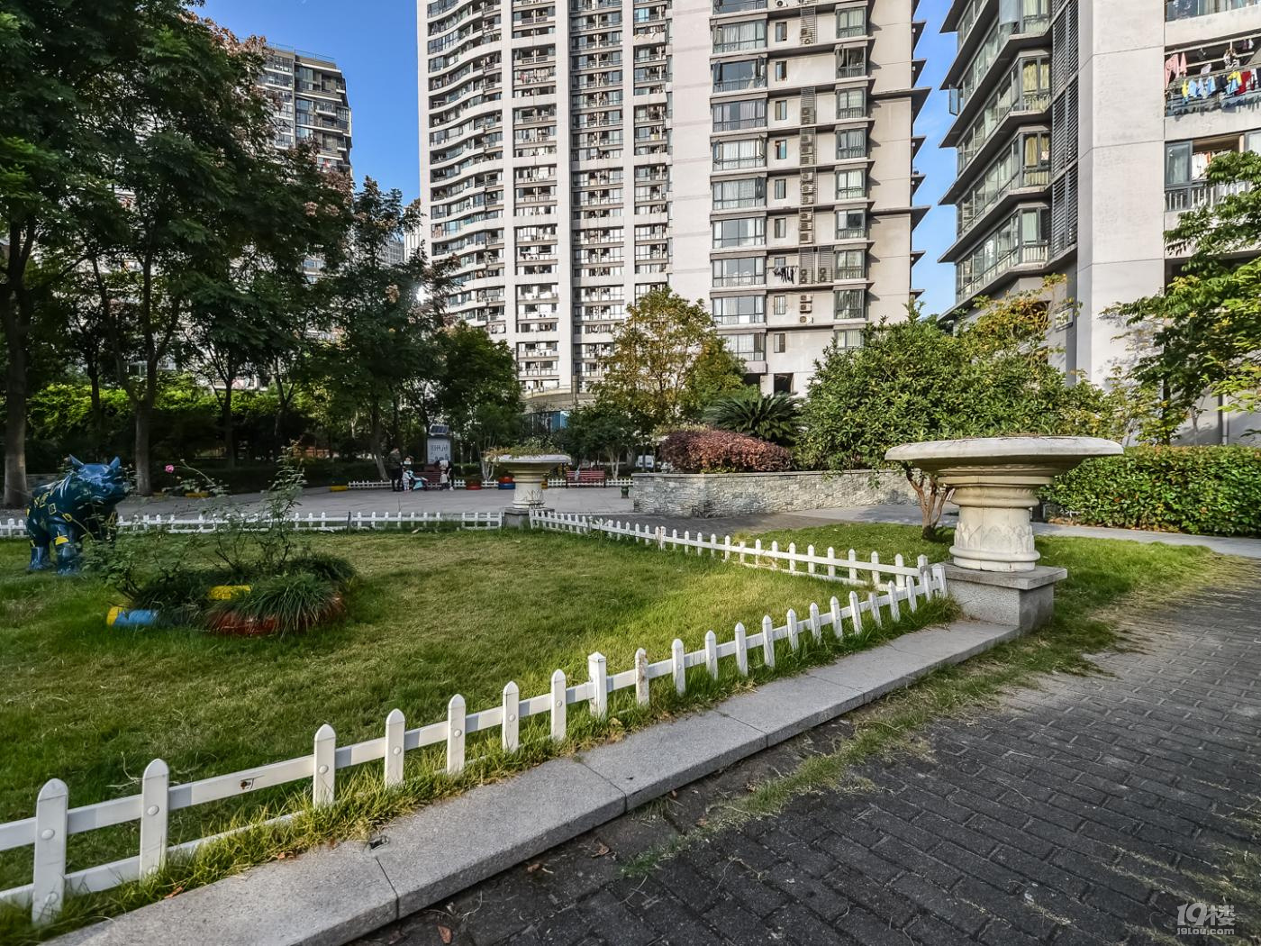 景江城市花园,绿城钱潮湾,精装loft公寓,通燃气,江景房