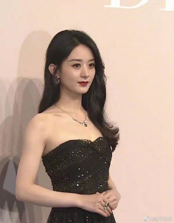 杭州19楼 文娱工坊 八卦田 八卦绯闻 赵丽颖产后复出颜值飙升,.