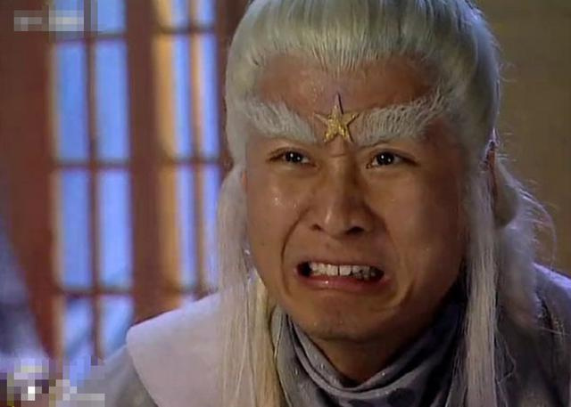 57岁孙兴商演捞金略显心酸边唱歌边发传单