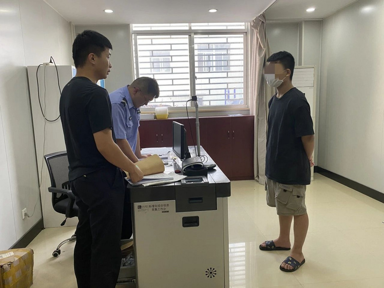 浙江9岁小女孩看直播，被男子盯上！爸爸后悔万分：这么久没发现