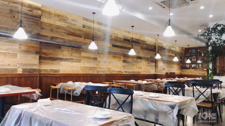 【夜宵好去處】+ 夜宵當(dāng)然得去擼串啦