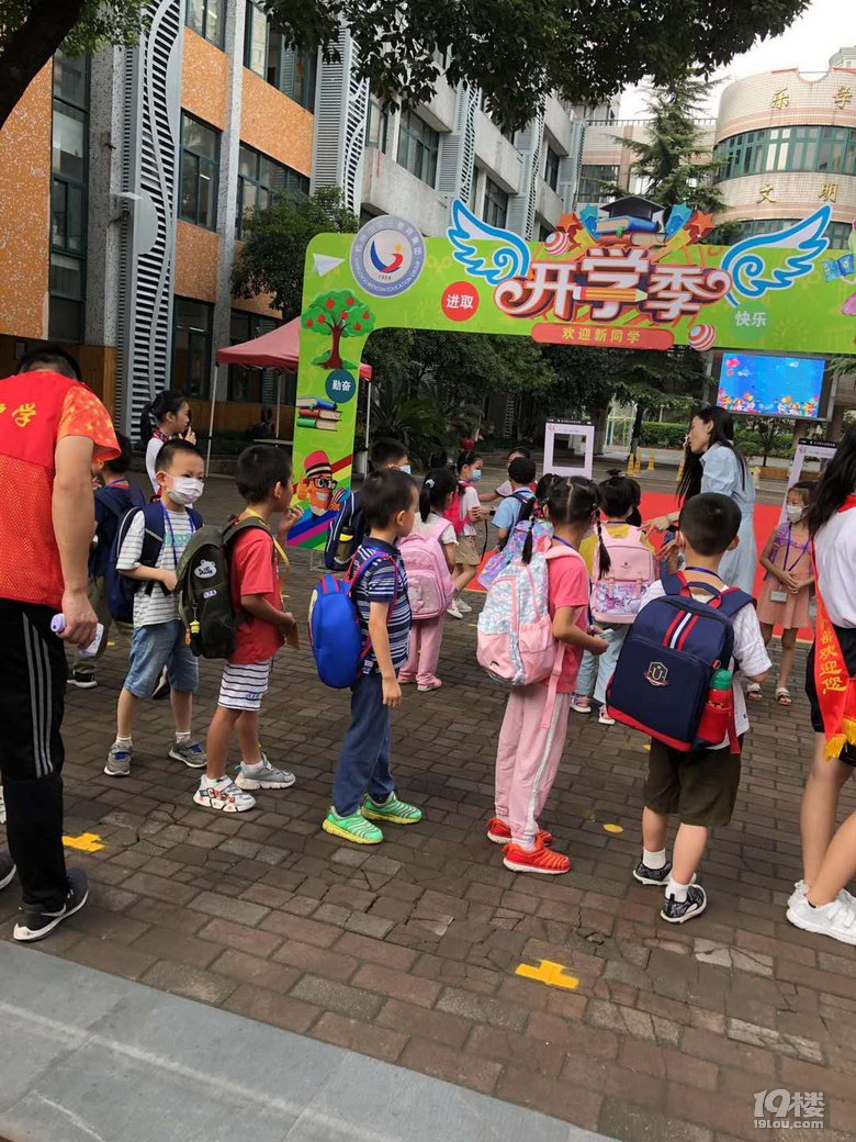 又到一年开学季，家长：我比孩子还要激动！