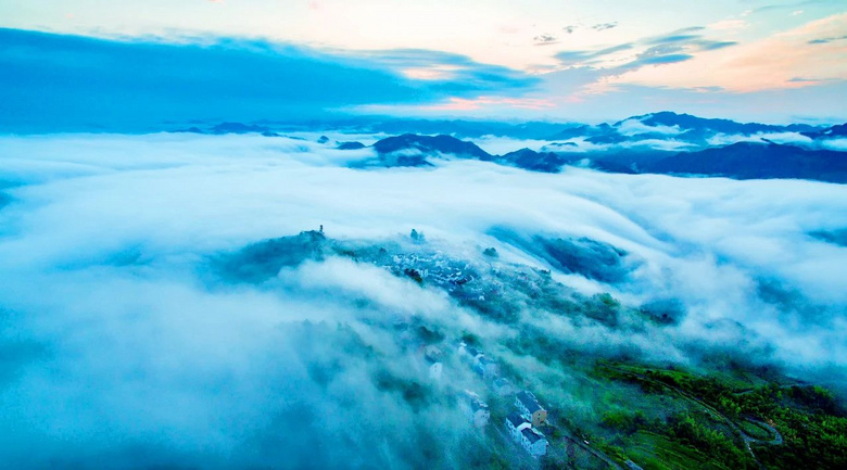 進(jìn)入氣溫直降5℃!這個(gè)漂浮在云端的古村落,美到逆天卻鮮有人知