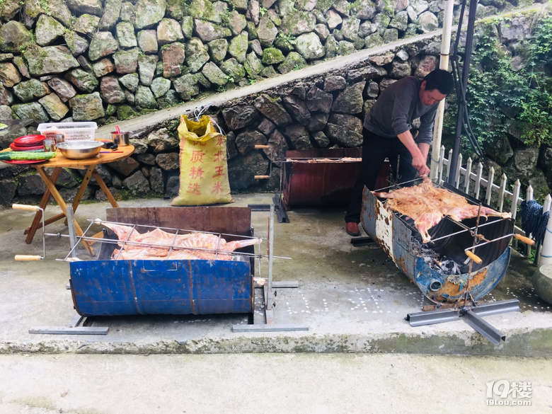 大山里的农家小院