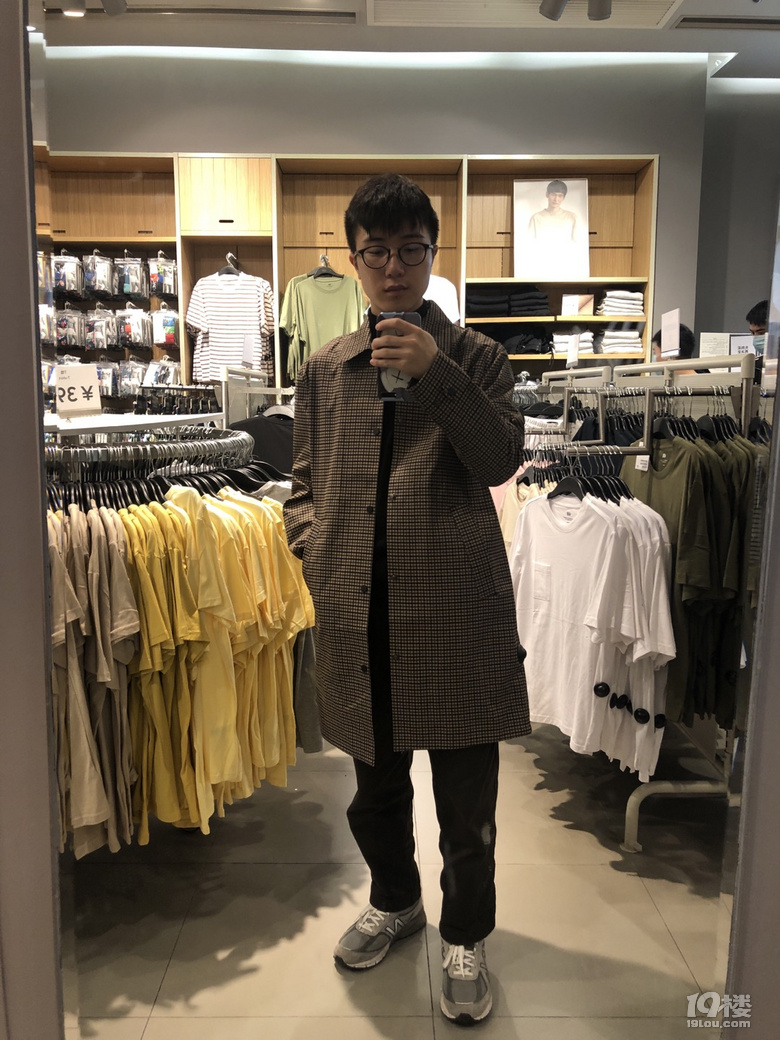 真是个古怪的季节，试衣服竟然穿出了四季