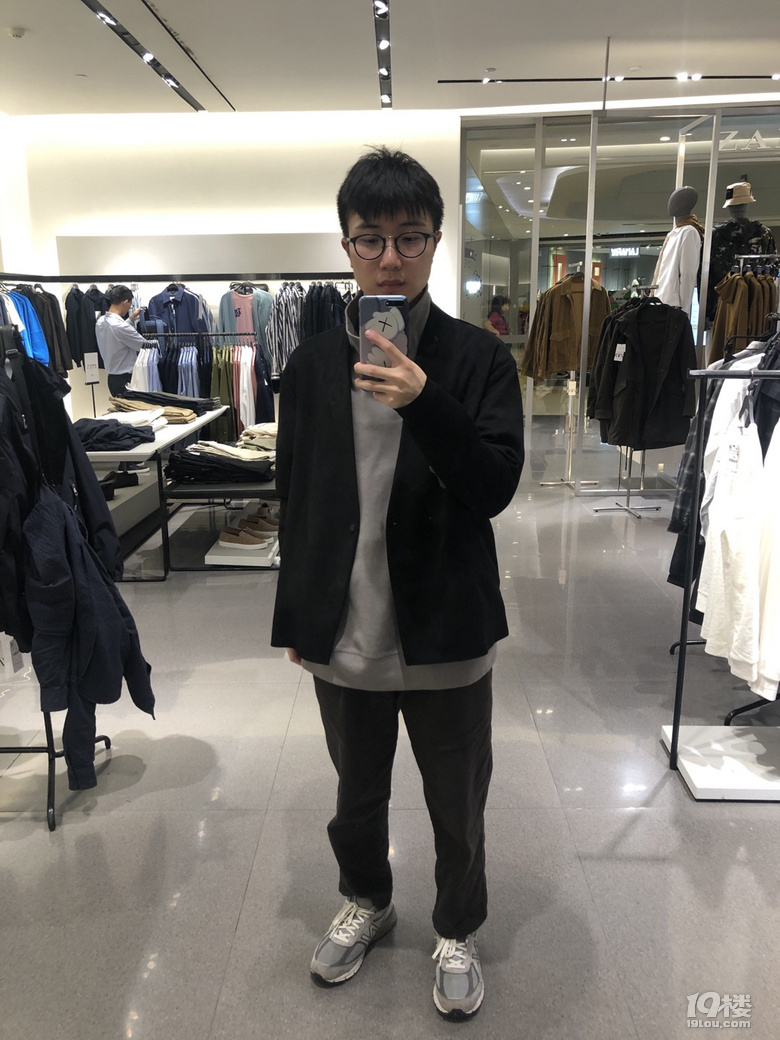 真是个古怪的季节，试衣服竟然穿出了四季