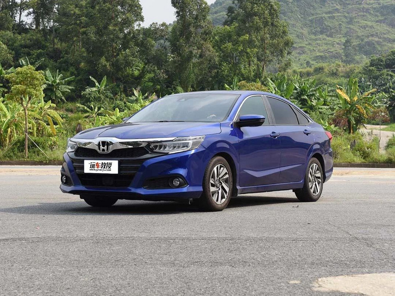 0.9T 售价13.38万！别说1.3T奔驰接受不了了！