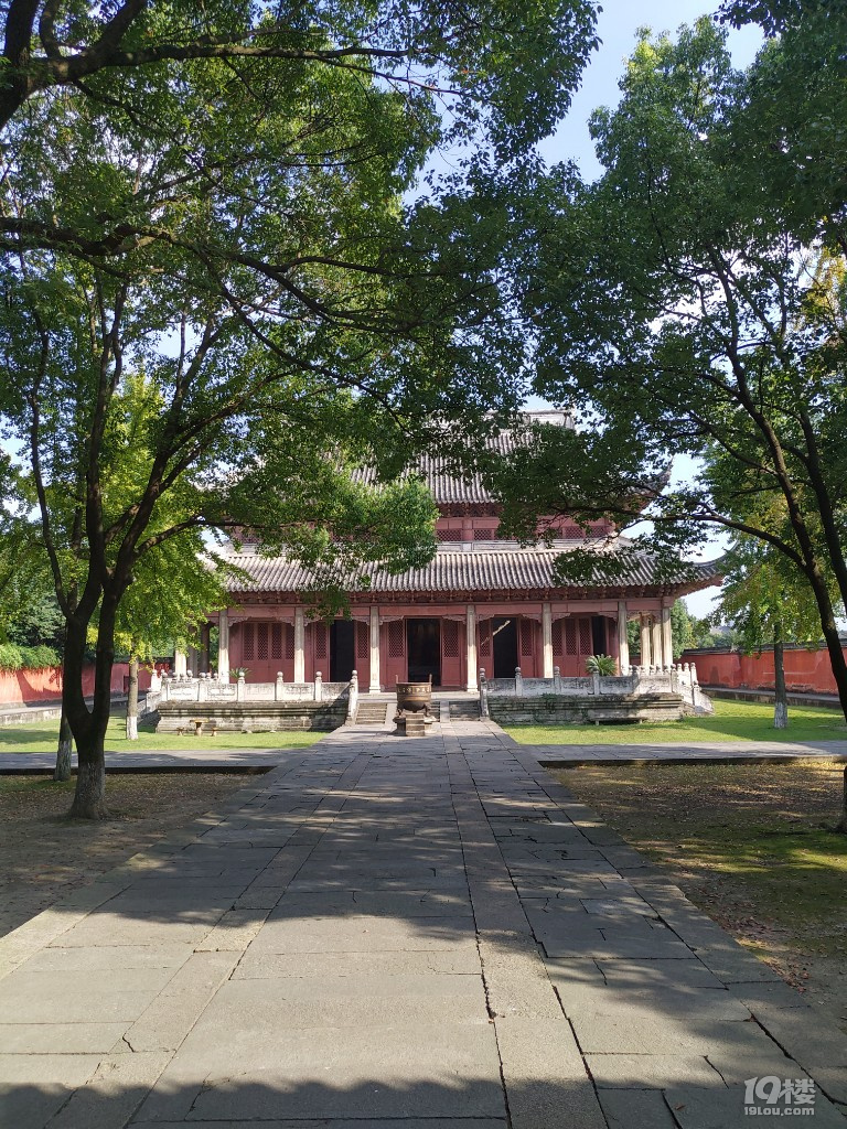 乘公交游海宁盐官古镇