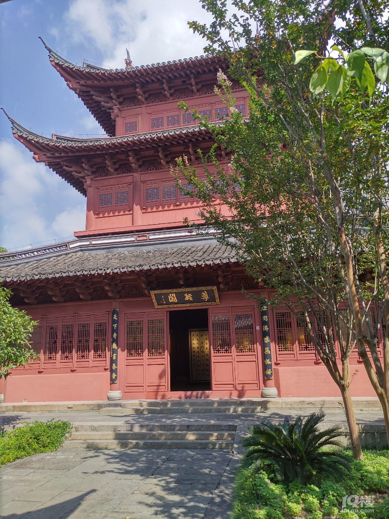 乘公交游海宁盐官古镇