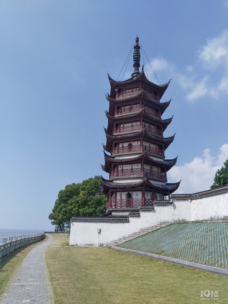 乘公交游海宁盐官古镇