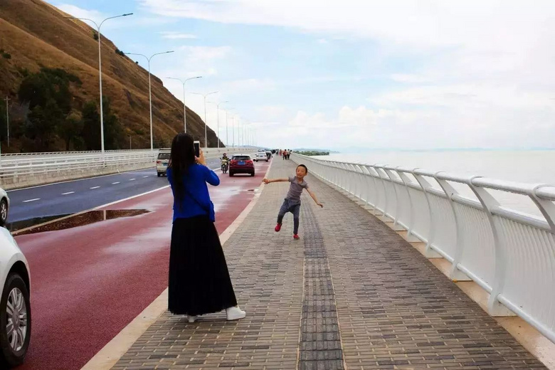 這才是昆明最美的沿海公路,沿線美景眾多