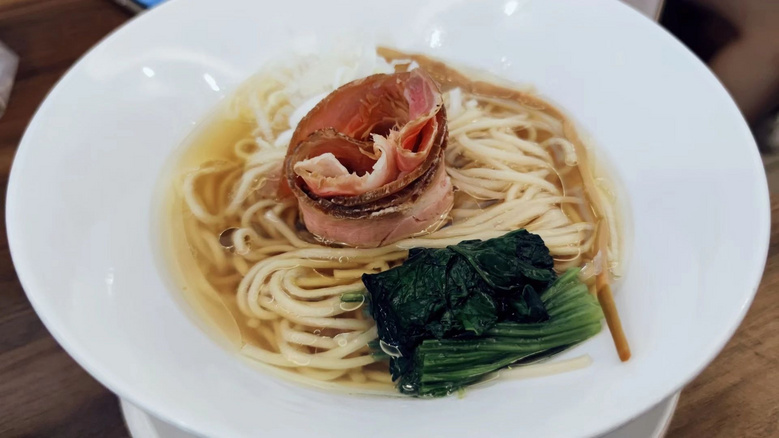 終于!這座被隱藏的海鮮美食古城火了