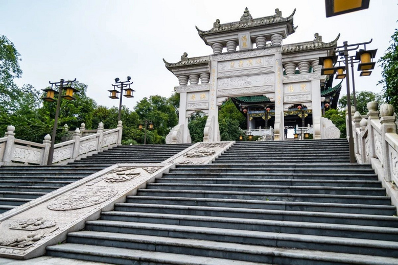 重慶主城最高觀景臺(tái)開放,免費(fèi)登頂!