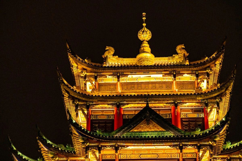 重慶主城最高觀景臺(tái)開放,免費(fèi)登頂!
