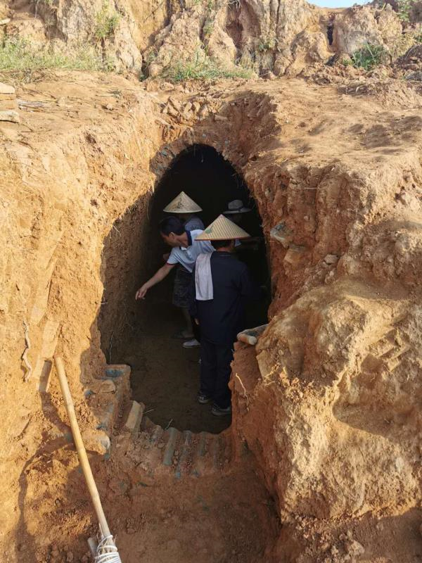 杭州警方成功侦破一起盗掘1800年前古墓案……