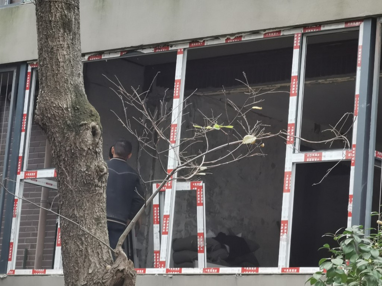 ����xq������������