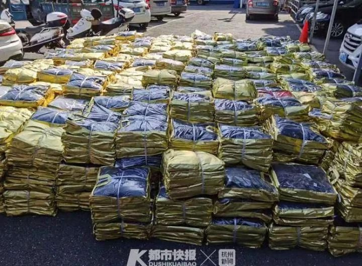 一套耐克、阿迪达斯才199元？警方发现背后不简单