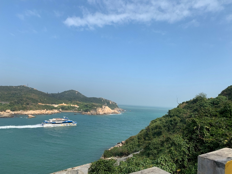借著看展之名，去了壁紙中的海島