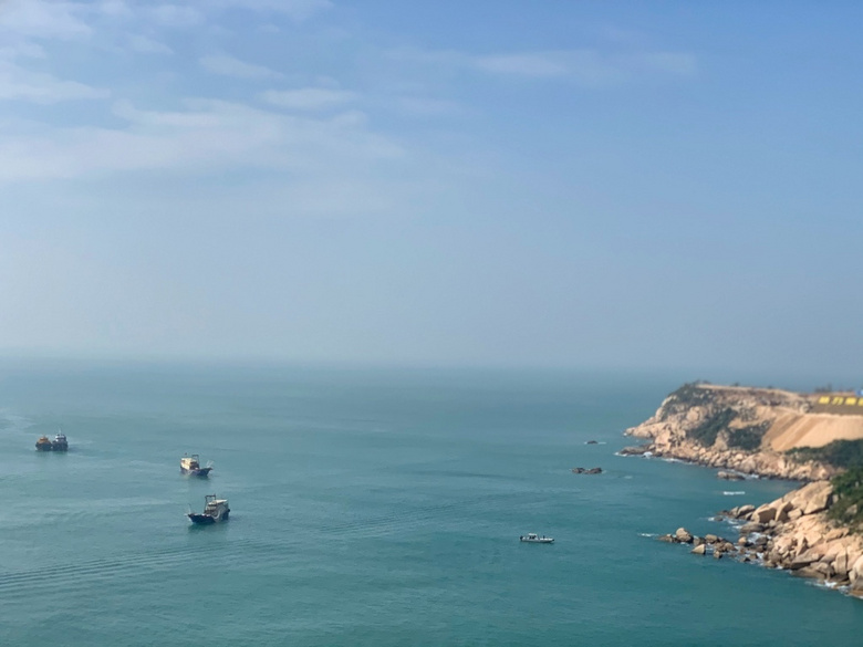 借著看展之名，去了壁紙中的海島