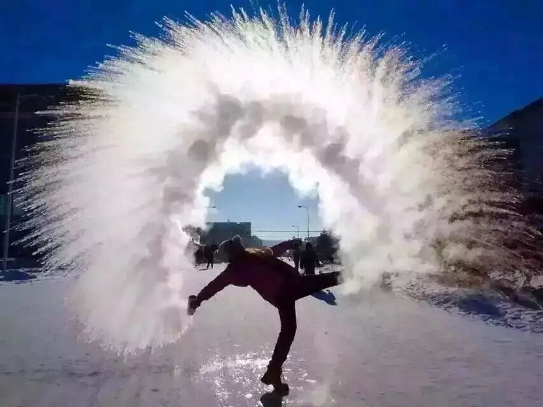 这两天南方人看雪北方人看南方人
