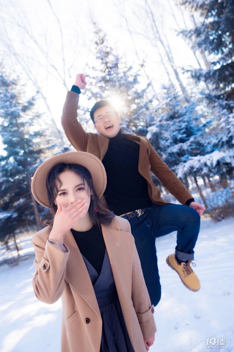 【我和你的浪漫时光】冰天雪地里的相拥