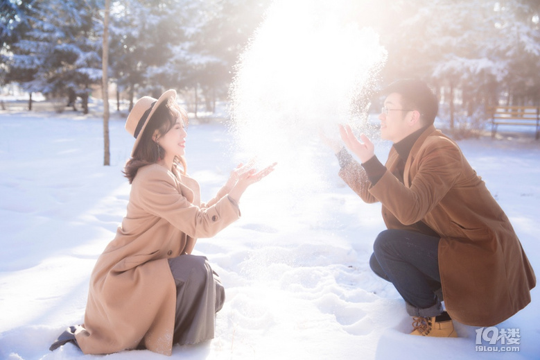 【我和你的浪漫时光】冰天雪地里的相拥