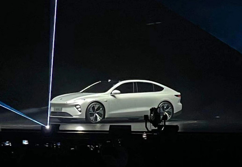五十萬的國產(chǎn)車,竟然叫囂頂級豪華陣營?