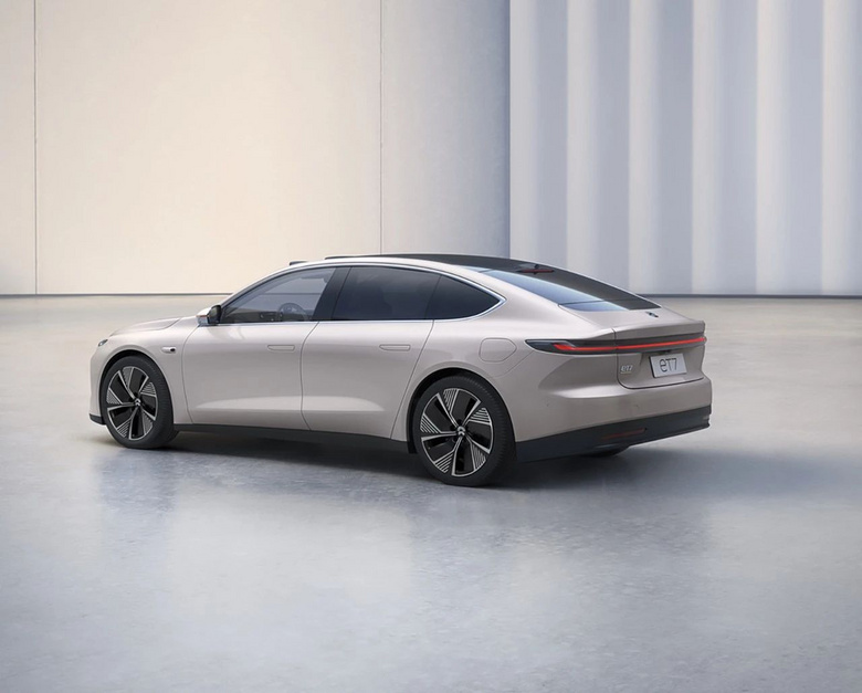 五十萬的國產(chǎn)車,竟然叫囂頂級豪華陣營?