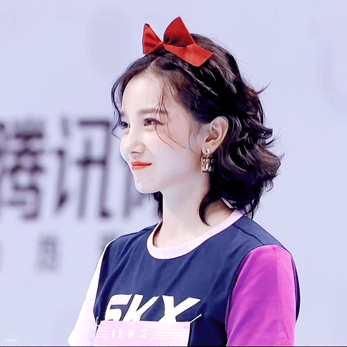 别再披头散发了！这3款新年发型才够美够撩人！！