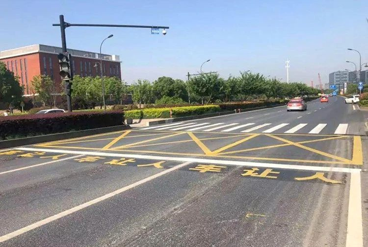 走錯(cuò)一個(gè)扣3分罰100元 這些新增行車標(biāo)識(shí)務(wù)必認(rèn)清!