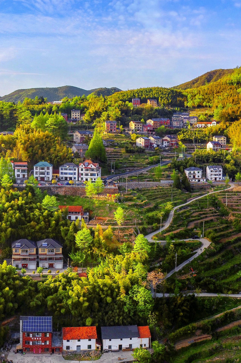 往東是西湖,往西是黃山,這個(gè)神仙“綠肺”小城,杭州地鐵可直達(dá)