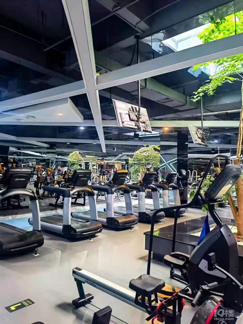 转让 杭州舒适堡健身卡-庆春银泰店，有效期759天（25个月）