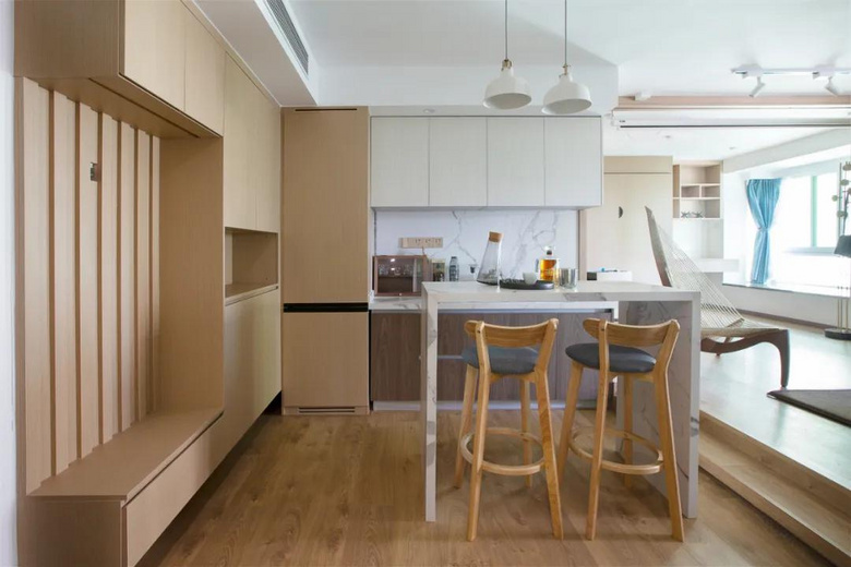 ����Ʒ����������75ƽ�׵ļ�Լ��ʽ��Ӫ����������е�����