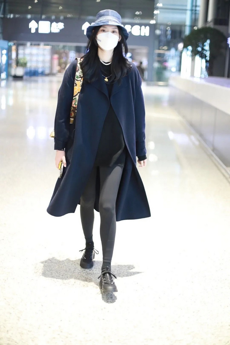 盘点近期明星机场穿搭春天来了来看看她们怎么穿的