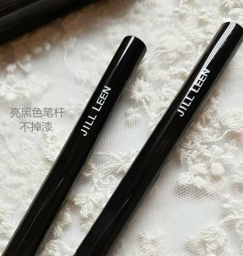 一人說一個(gè)！你回購過3次以上的護(hù)膚美妝品吧！