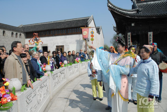 最美人間四月天,烏鎮(zhèn)舉辦江南水鄉(xiāng)狂歡節(jié)