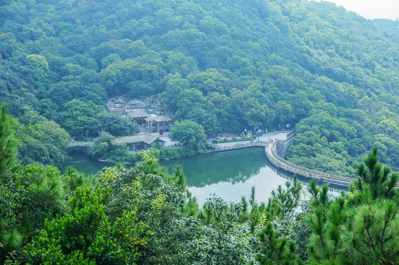 半城煙火半城仙,沒有人不會愛上這座“眾神之城”