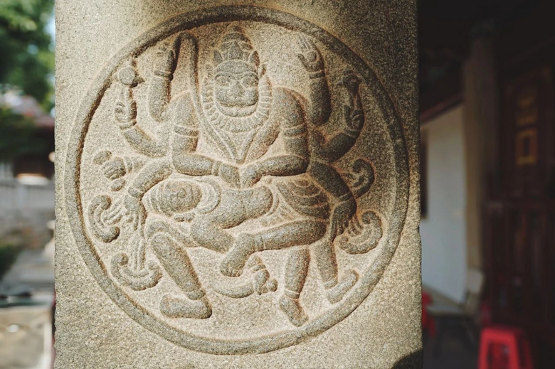 半城煙火半城仙,沒有人不會愛上這座“眾神之城”