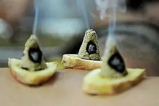 ŮȱƼأw@4̎ήsM簬Ĳ
