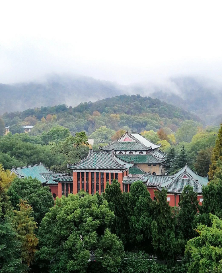 这哪里是大学,根本就是旅游景点!看完好想回母校溜溜