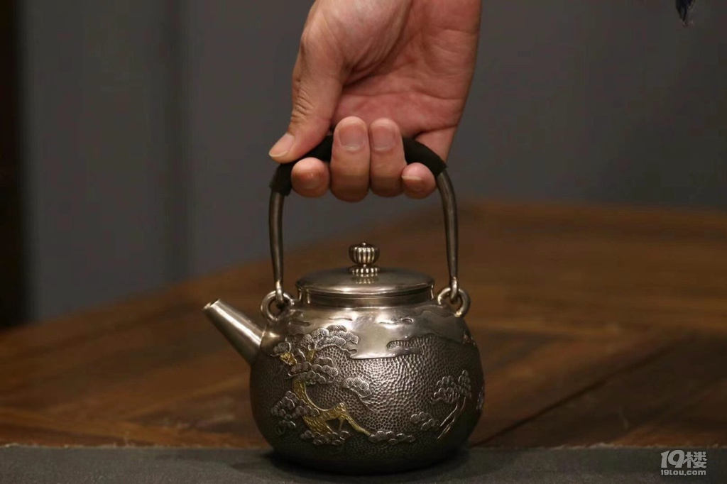 日本 银壶 底款:净益造 盖款:中川净益十一世造 容量800