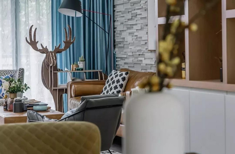 【作品赏析】——120平装修,将书房设计在过道上,是第一次见!