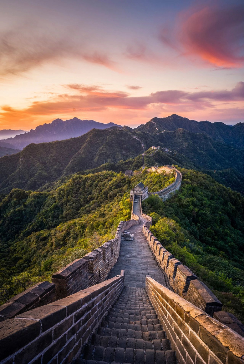 他是东北会计,却每天跑进深山,只为了拍出最美长城