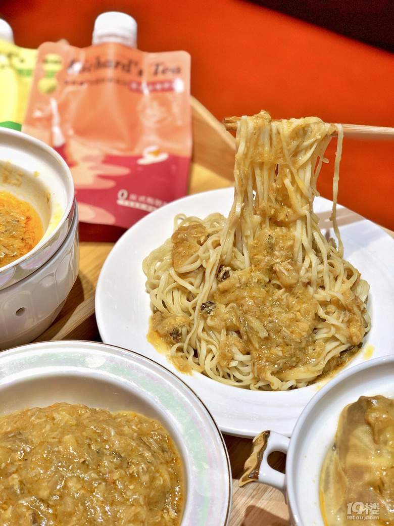 從魔都火到杭州的蟹粉撈飯,五十幾吃到了全家福