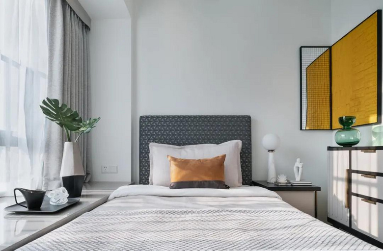 【作品赏析】——92㎡现代轻奢,精致金属、时尚与皮艺