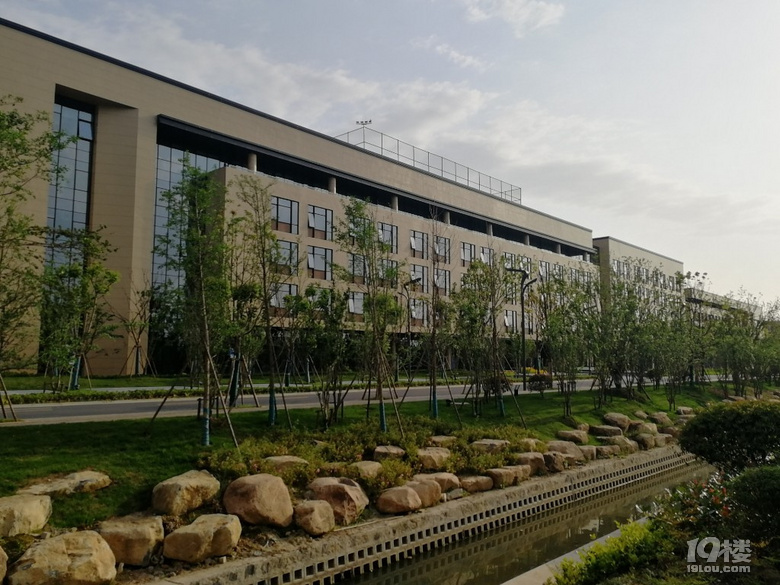 之江实验南湖园区已建好了五一早上去逛了下之江实验室是开放